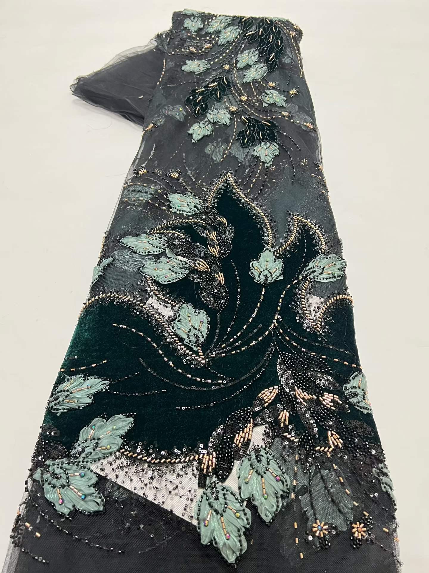 Sewing Velvet Fabric - Tela de Encaje Verde de Nuevo