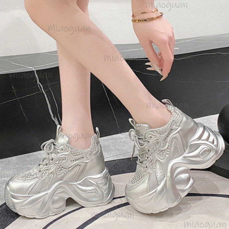 Zapatillas Deportivas de Plata - Sewing Cloth reseña y precio